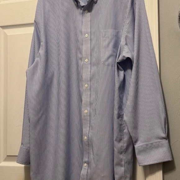 LANDS END Solid No Iron Supima Buttondown Collar Dress Shirt - Picture 4 of 7